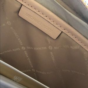 Micheal kors satchel